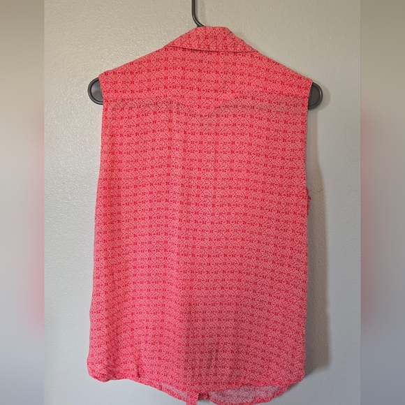 Wrangler | Red Sleeveless Western Shirt Size Large - Picture 3 of 8
